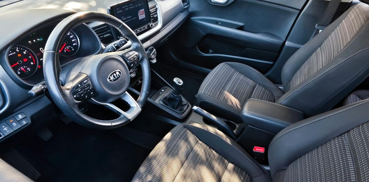 Kia Stonic 1.0 T-GDi 100 CV MHEV iMT GT Line