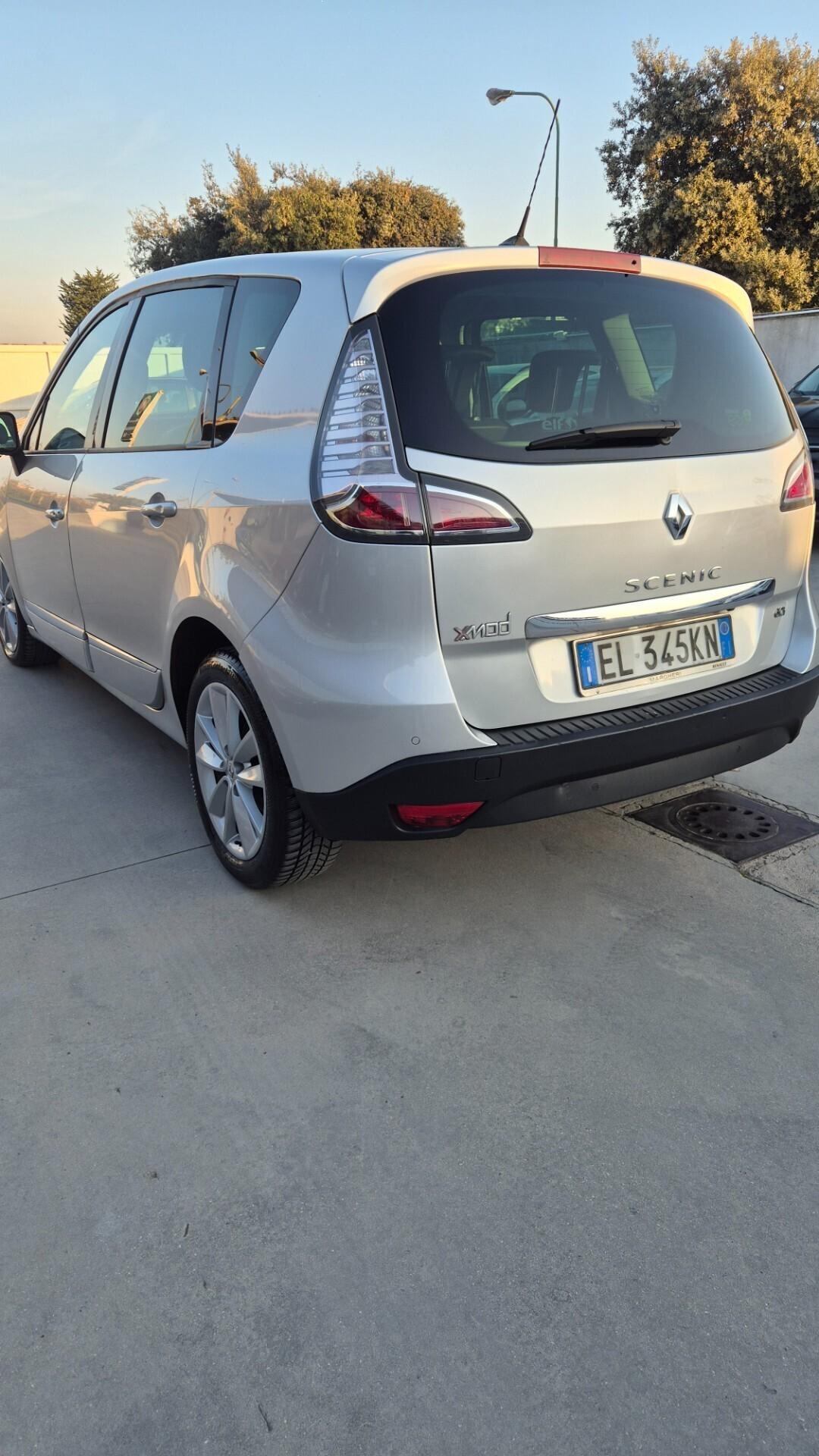 Renault Scenic XMOD 1.5dci 110 cv