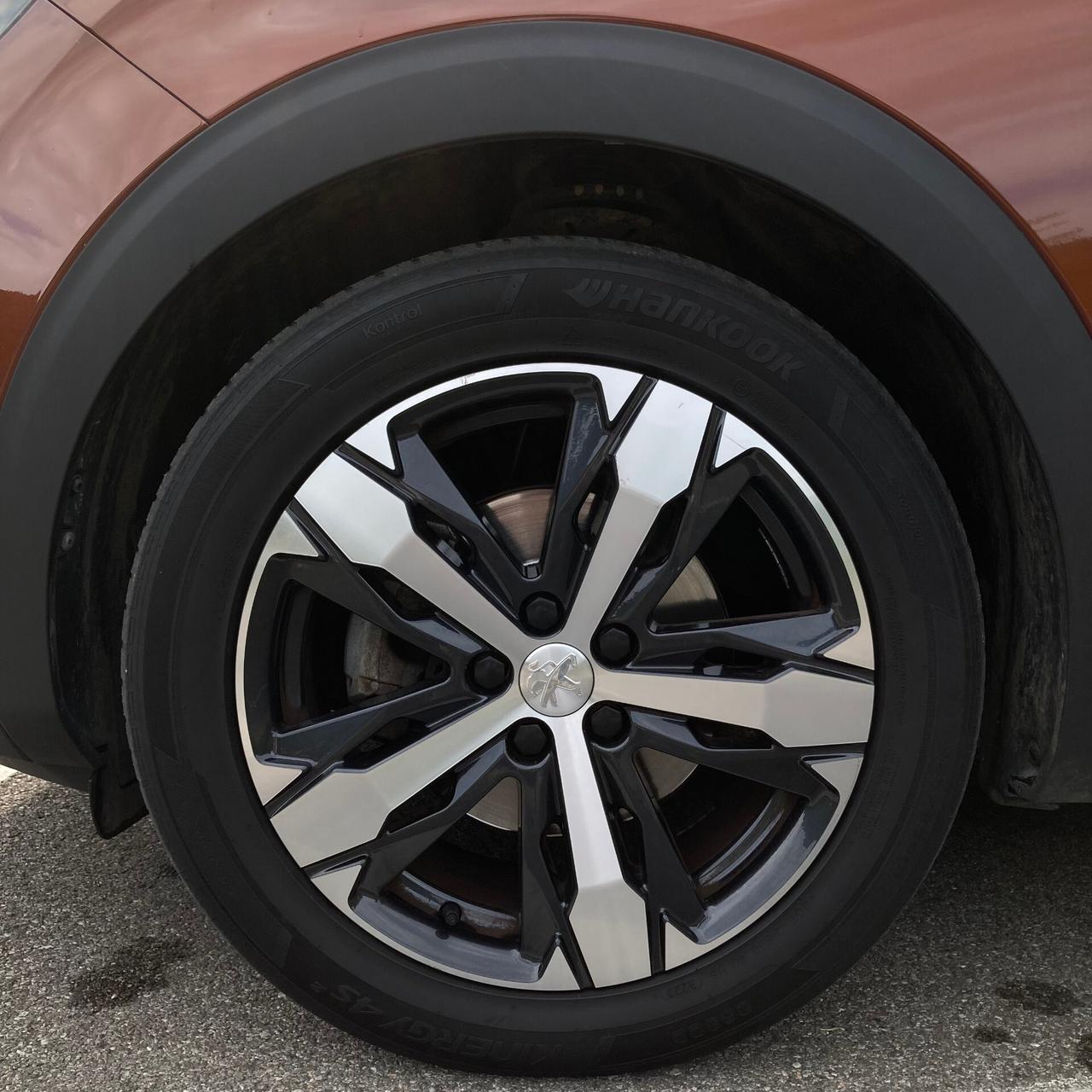 Peugeot 3008 BlueHDi 130 S&S EAT8 Allure