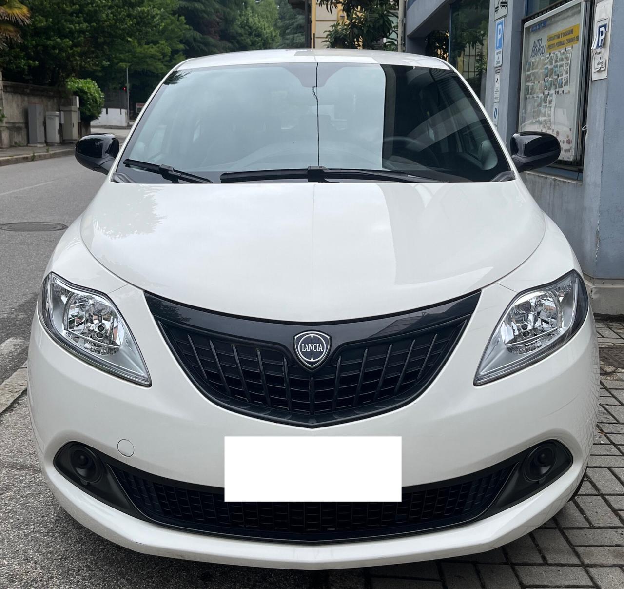Lancia Ypsilon 1.0 FireFly 5 porte S&S Hybrid Platino