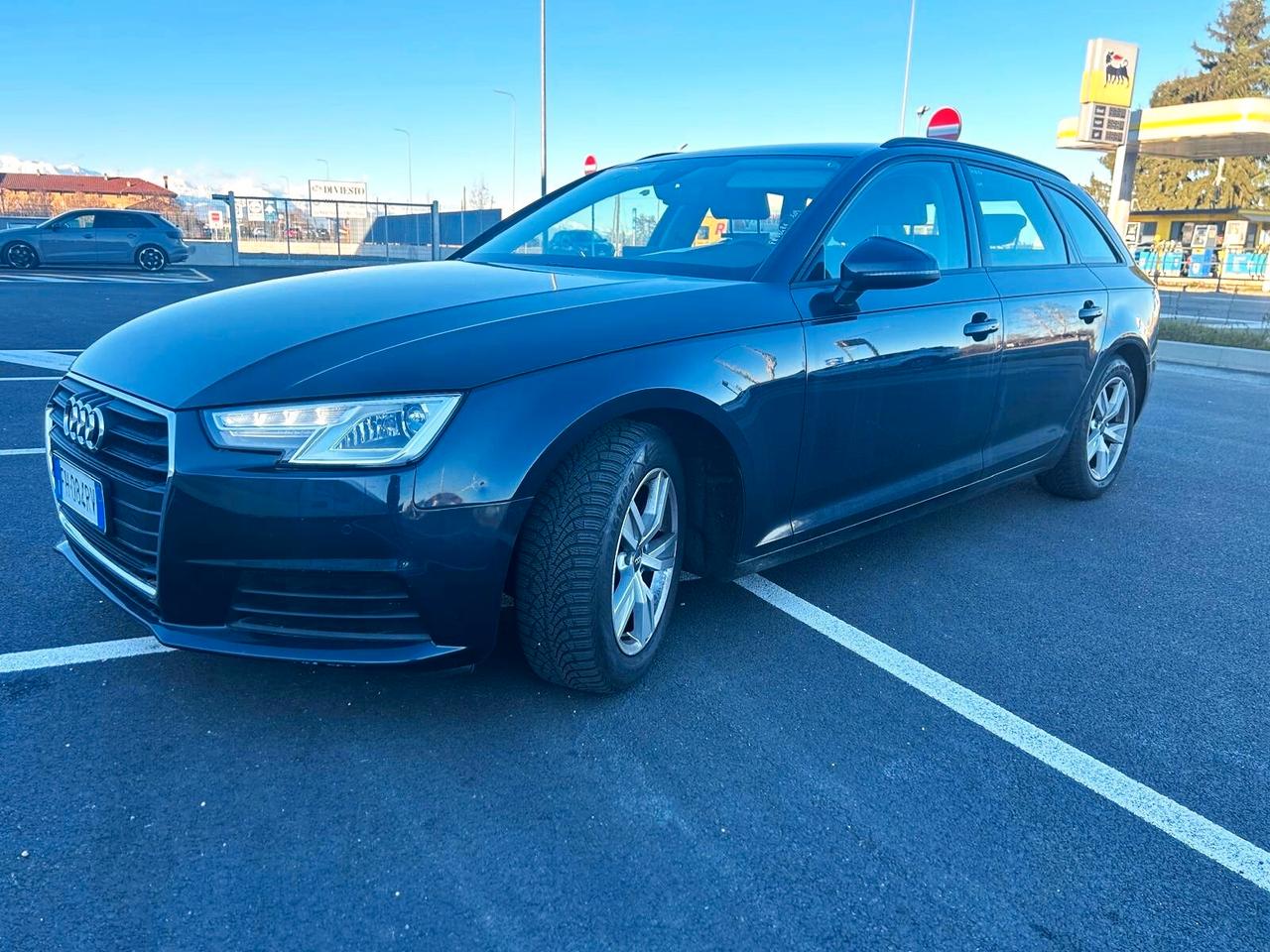 Audi A4 Avant 2.0 TDI 150 CV ultra Business IN ARRIVO