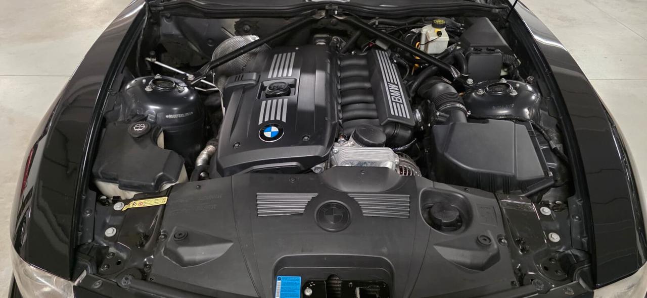 Bmw Z4 3.0si Coupé Carbon-Schwarz