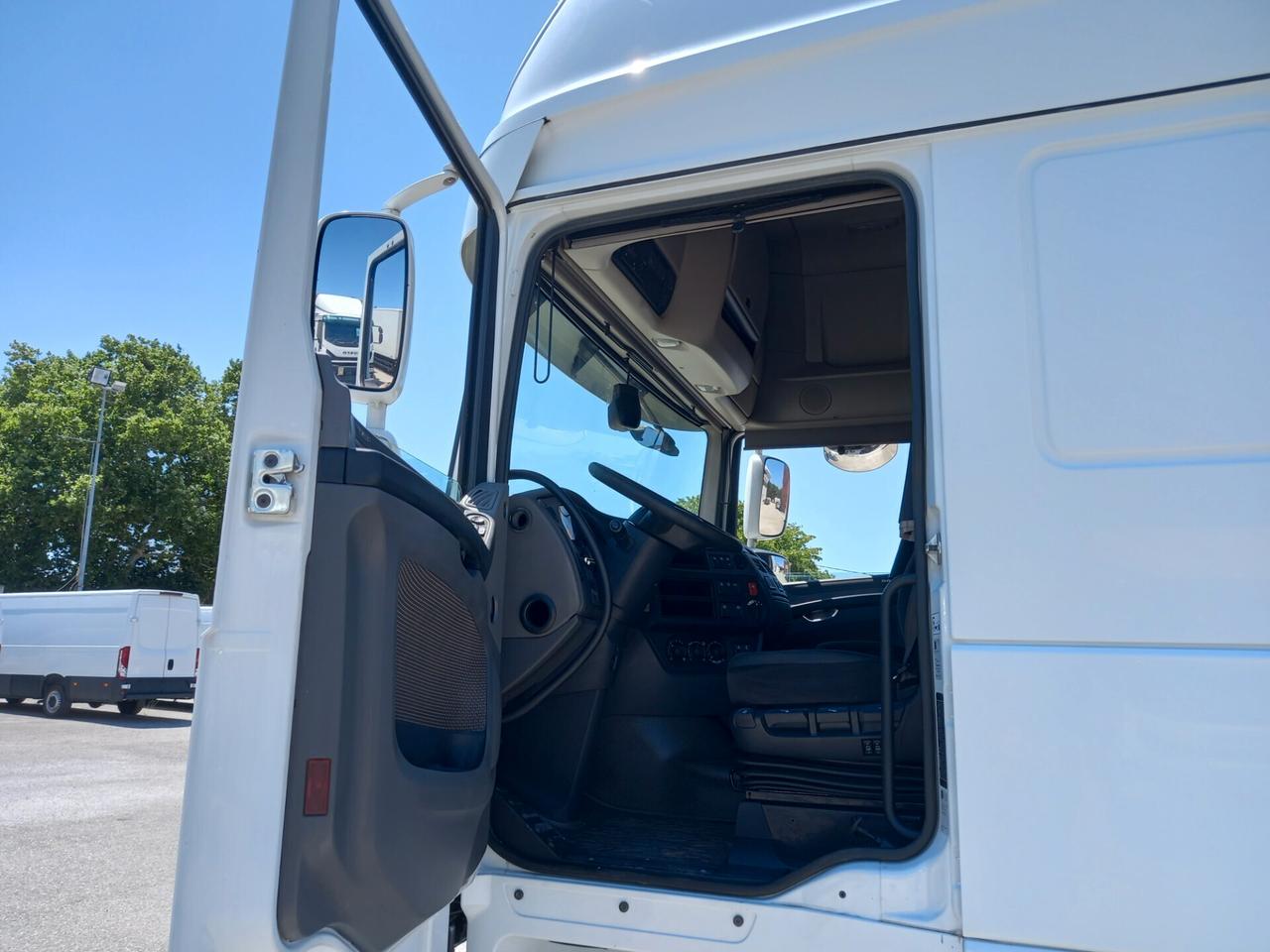 DAF XF 510 FAX - Impianto scarrabile 26 TON (C2)