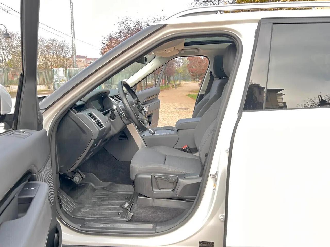 Land Rover Discovery 5 3.0 D I6 MHEV 250cv E6 aut.8 AWD 7 Posti