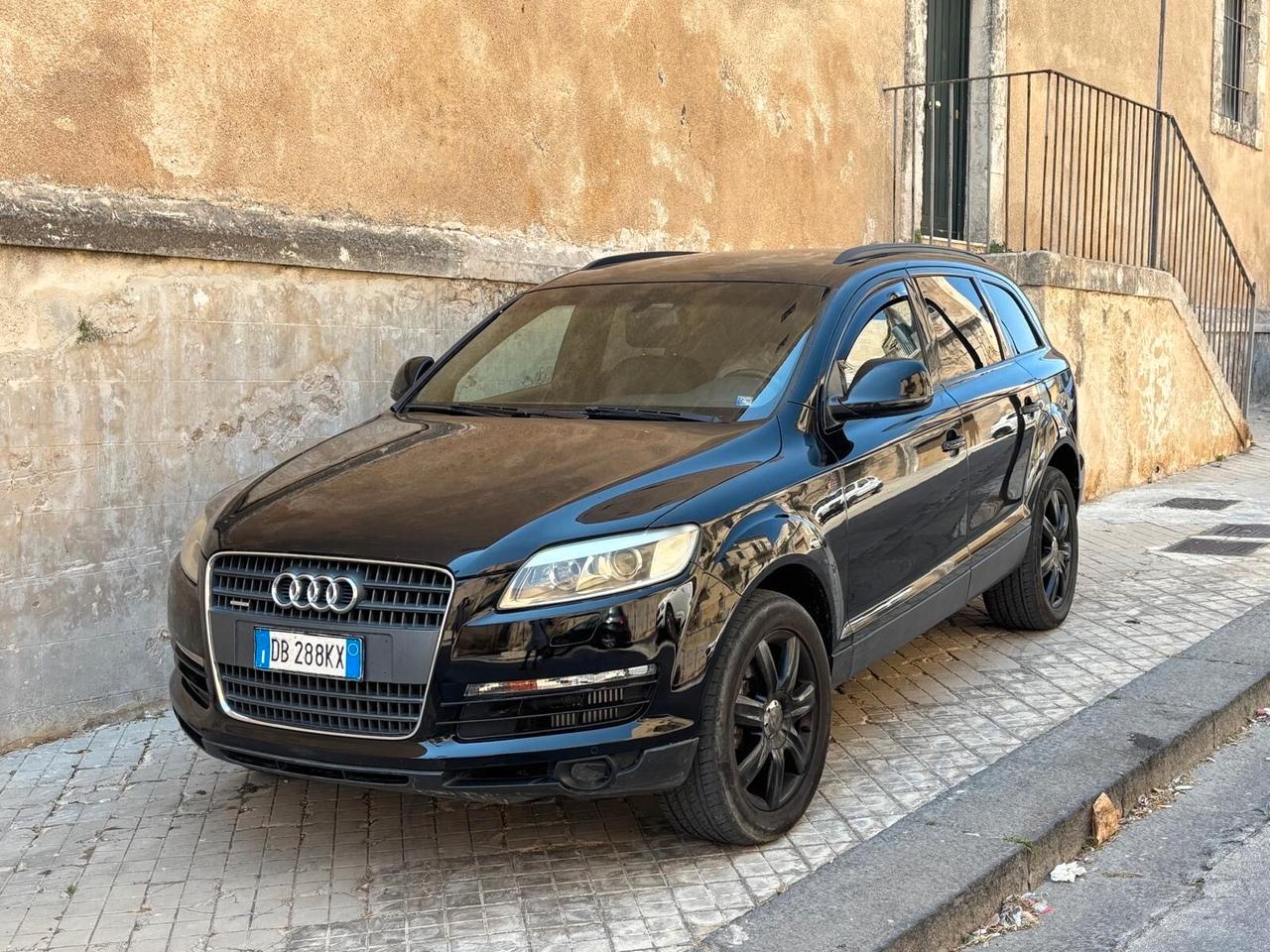 Audi Q7 3.0 V6 TDI 233CV quattro tiptronic