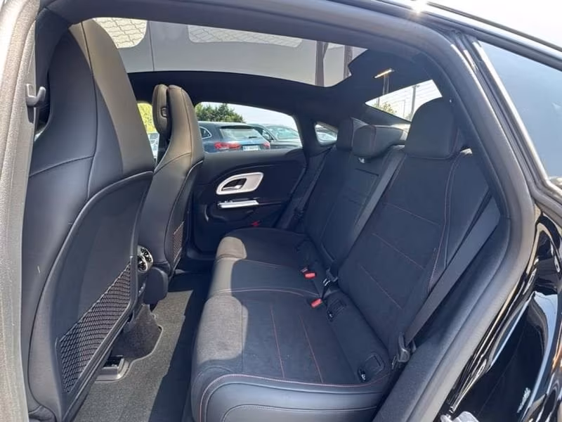 Mercedes-Benz CLA 200 EQ AMG Line