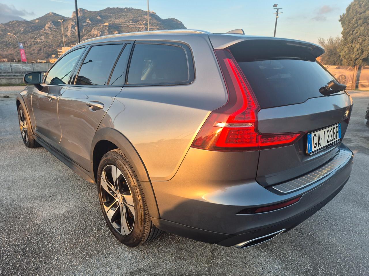 Volvo V60 Cross Country D4 AWD Geartronic Pro 2020