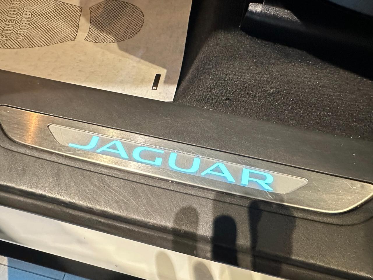 Jaguar F-Pace 2.0 D 180 CV AWD aut. Prestige