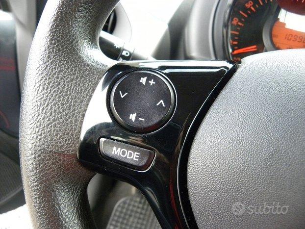 Citroen C1 VTi 68 5 porte Shine CLIMA BLUETOOTH MULTIFUNZIONE NEO PATENTATI