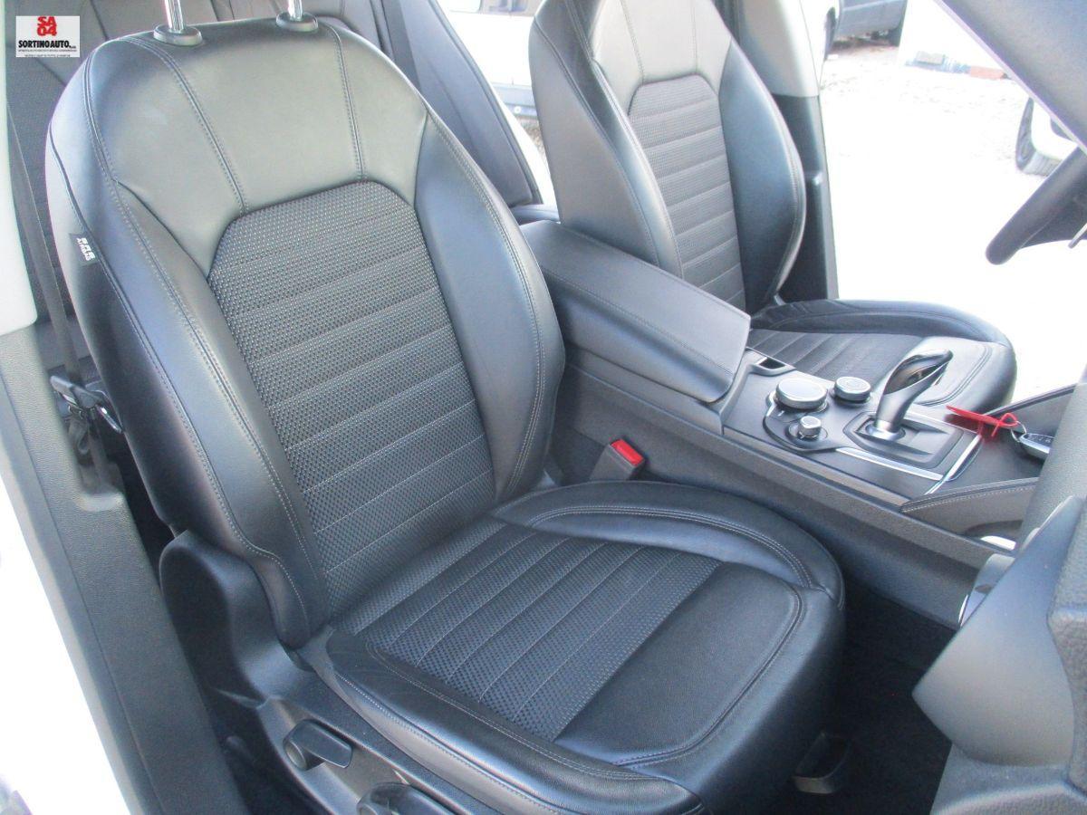 A.R.Stelvio 2.2 T.diesel 210cv AT8 Q4 Exec.-2018 FULL