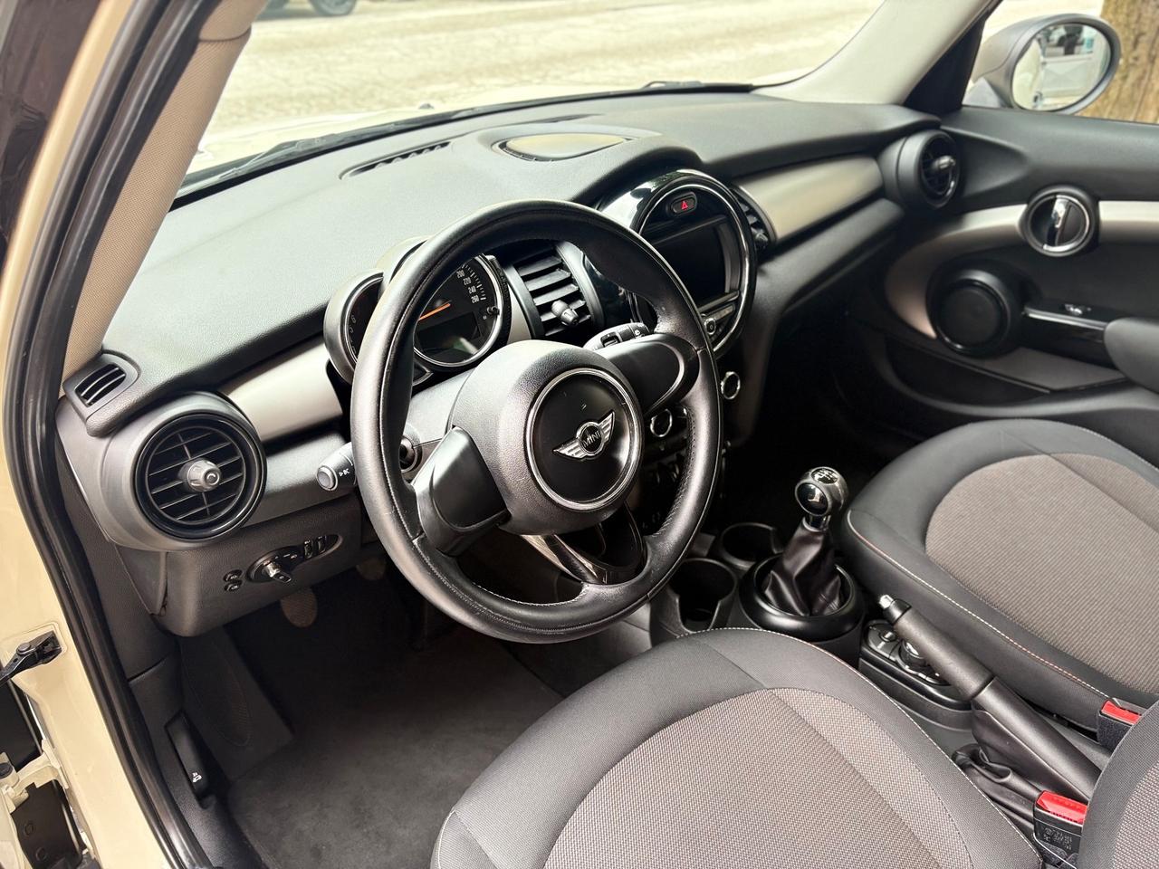 Mini One 1.2 75 CV 5PORTE DA NEOPATENTATI RING LED