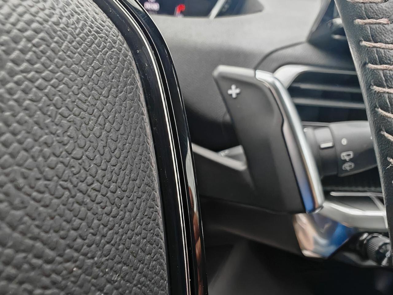 Peugeot 3008 1.5BlueHDi navig led cruise 2021