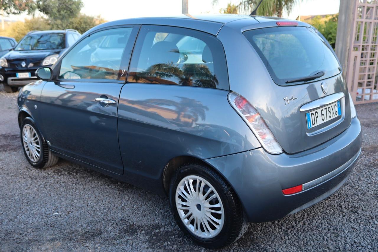 Lancia Ypsilon 1.2 Modamilano