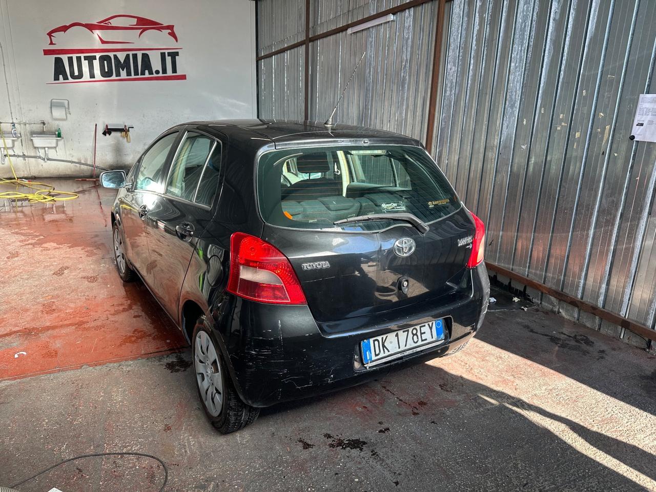 Toyota Yaris 1.3 5 porte Luna