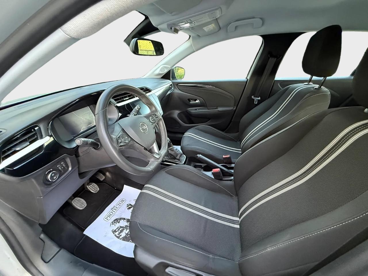Opel Corsa elegance 1.2 benzina 2024 garanzia 12 mesi