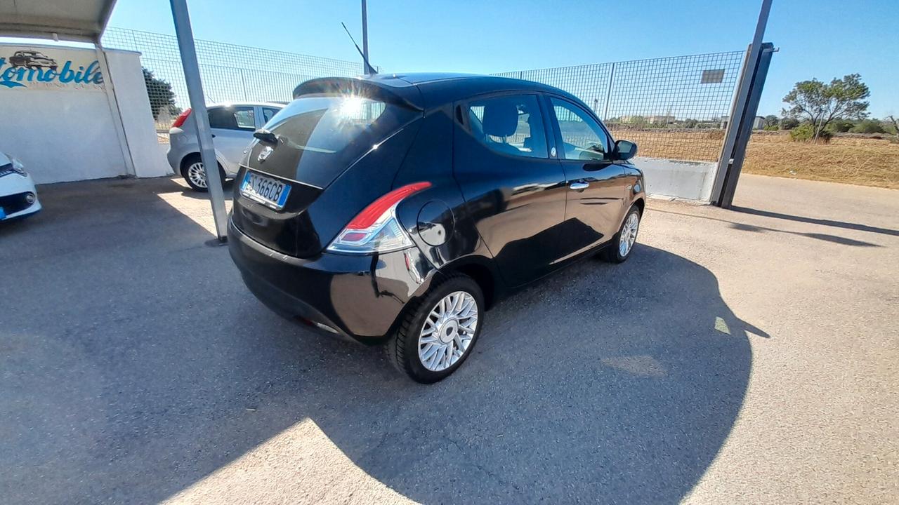 Lancia Ypsilon 1.2 69 CV 5 porte GPL Ecochic Elefantino