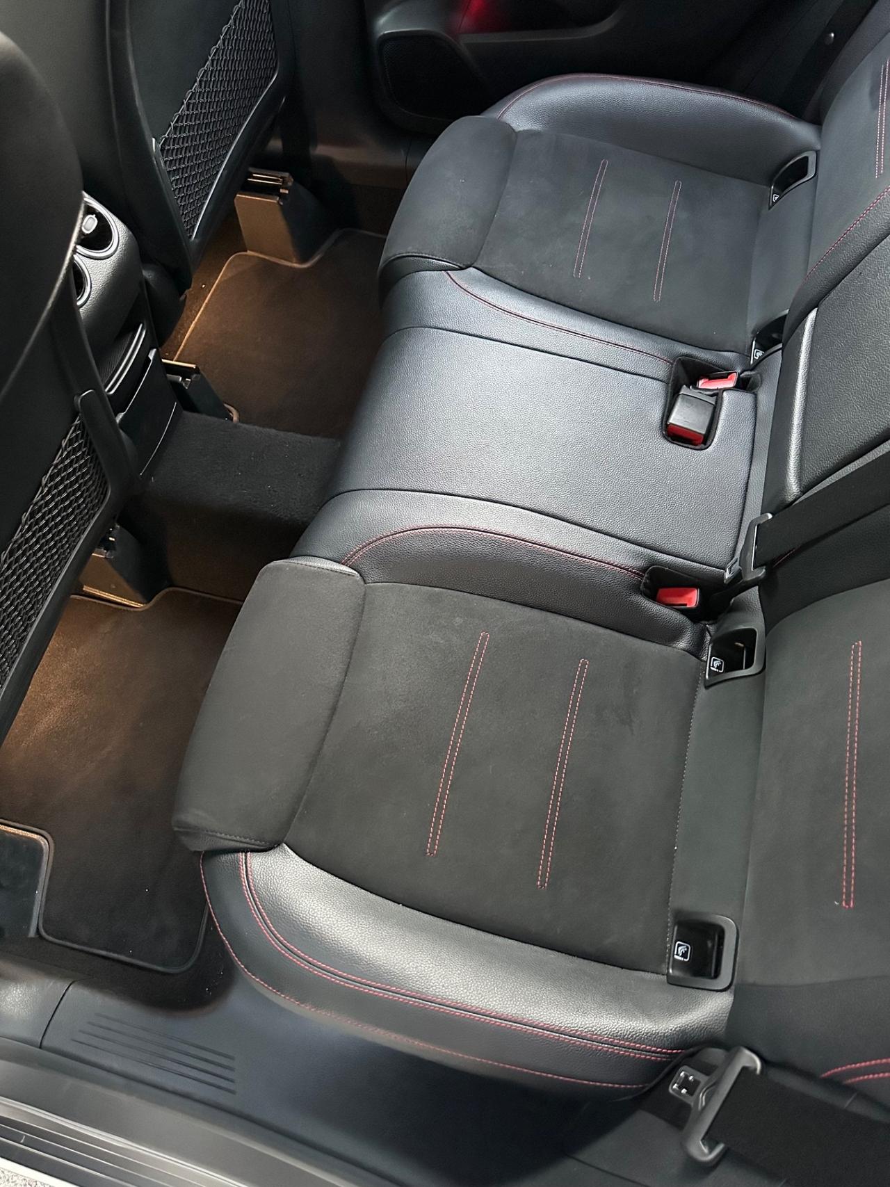 Mercedes-Benz B 180 d Automatic Premium AMG