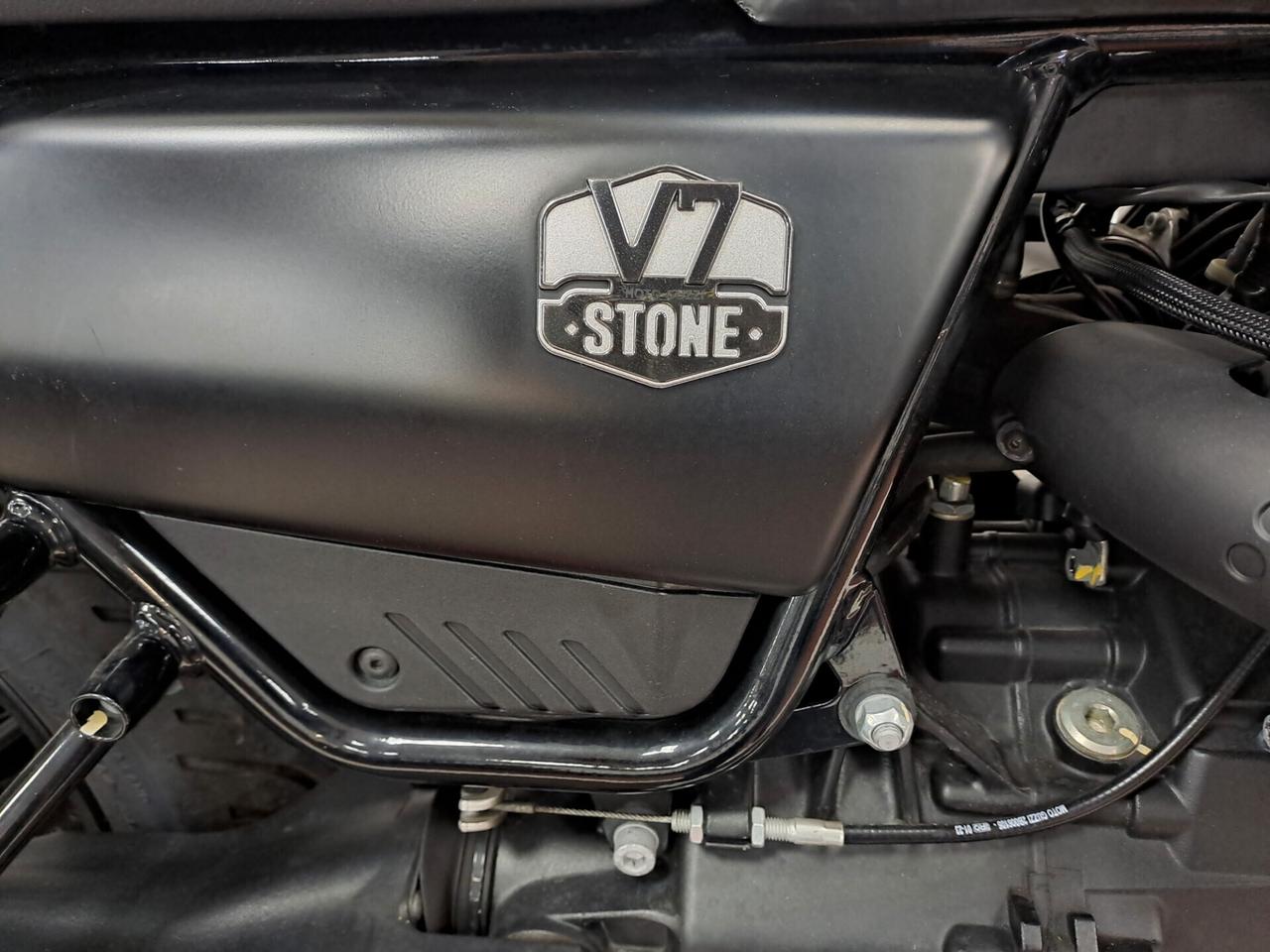 Moto Guzzi V7 Stone DA 65 € AL MESE – SENZA ANTICIPO