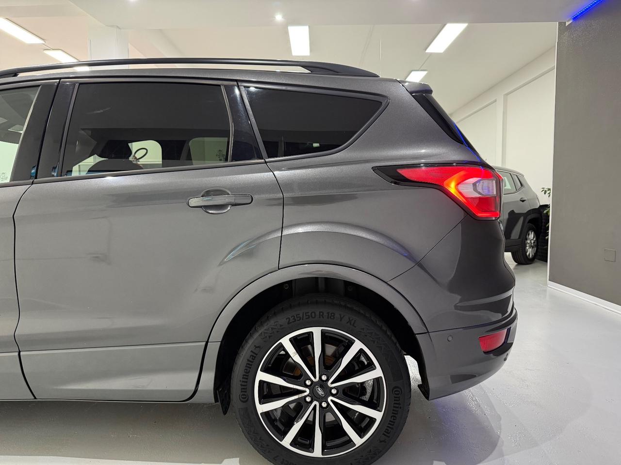 Ford Kuga 1.5 TDCI 120 CV ST-Line