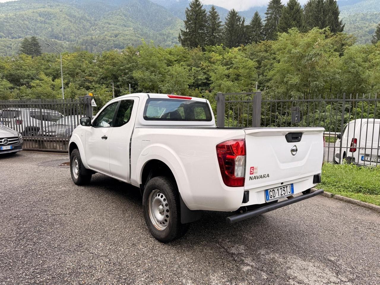 Nissan Navara 2.3 dCi 4WD King Cab Acenta