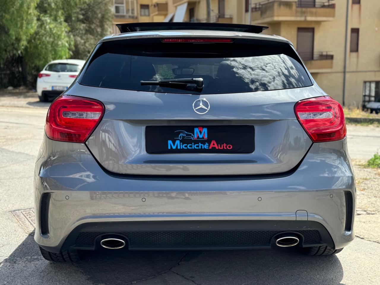 MERCEDES CLASSE A 180D PREMIUM AMG TETTO FULL