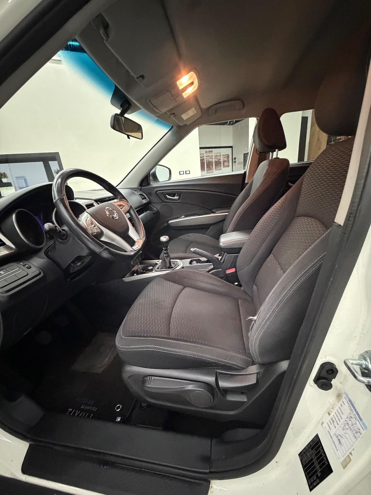 Ssangyong Tivoli 1.6 2WD Be Visual Hot Aebs