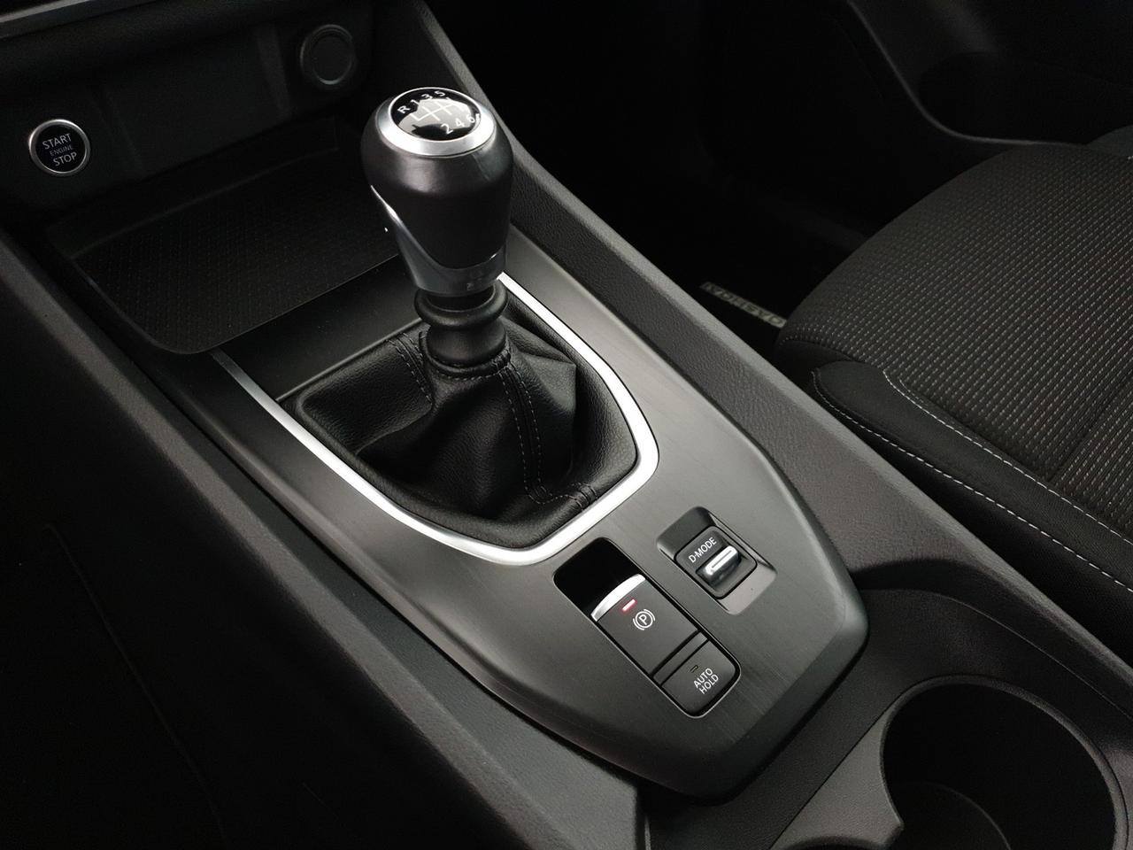 Nissan Qashqai 1.3 mhev acenta 2wd 140cv Autocarro