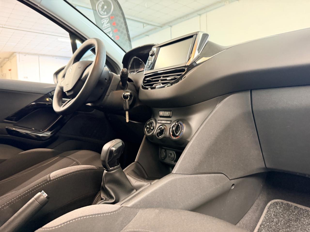 Peugeot 208 PureTech 82 5 porte Allure