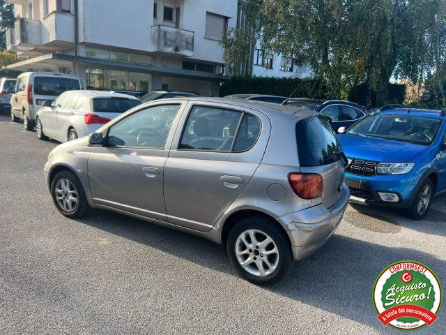 TOYOTA Yaris 1.3i 16V cat 5 porte Sol