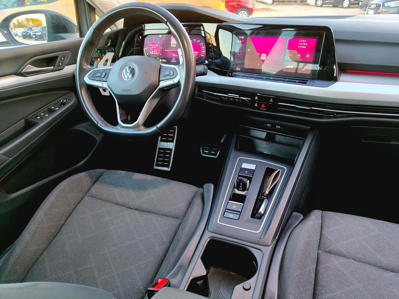 Volkswagen Golf 2.0 TDI DSG SCR Life - 2022