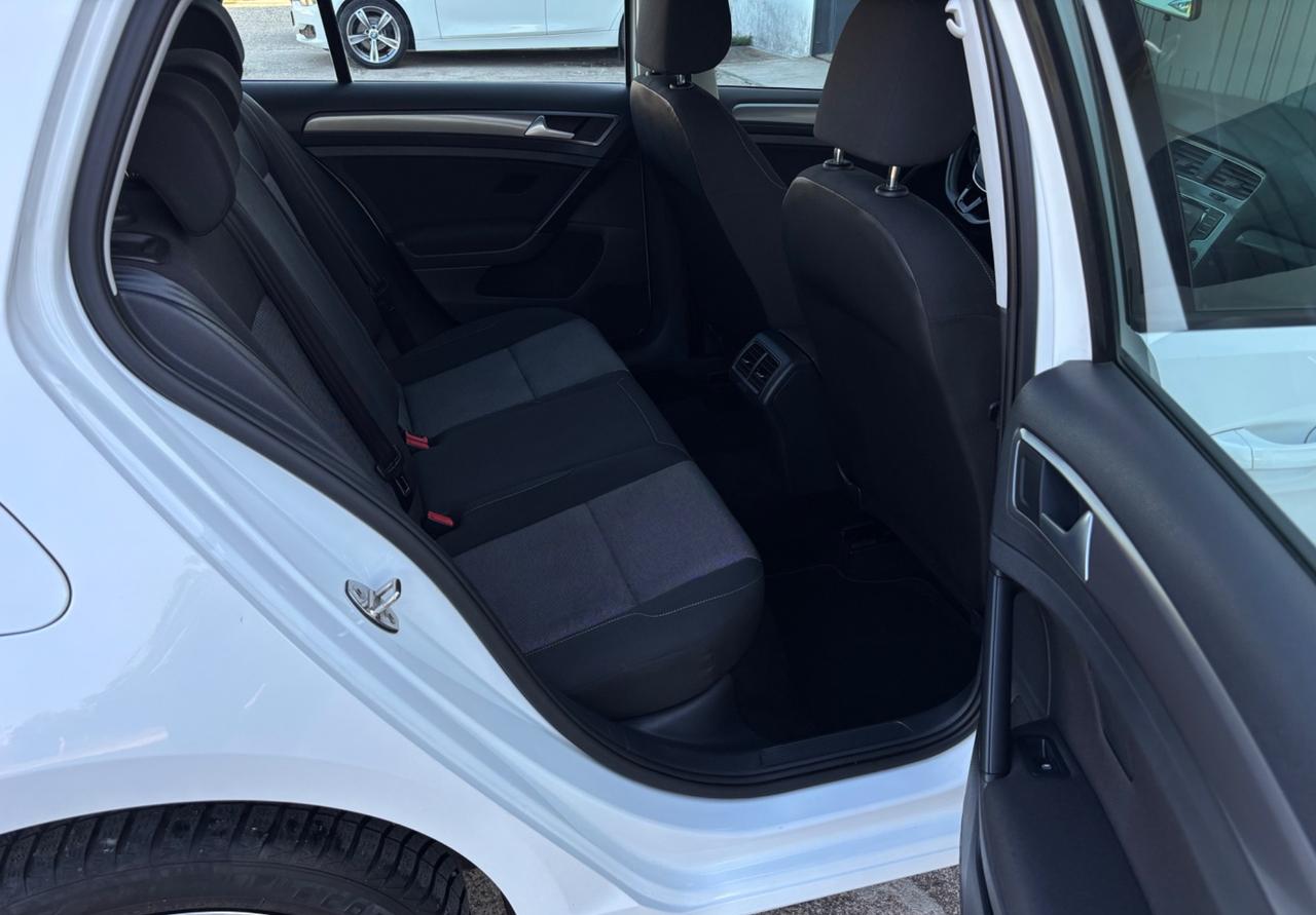 Volkswagen Golf 1.6 TDI. Neopatentati. Garanzia 12m