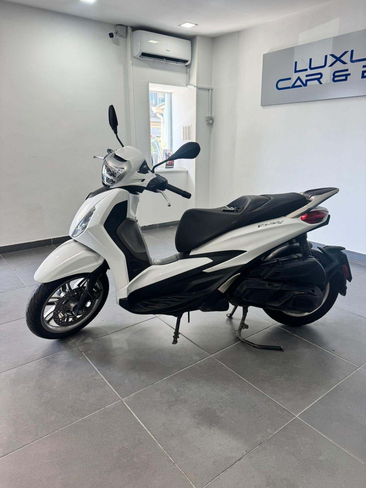 Piaggio Beverly 400