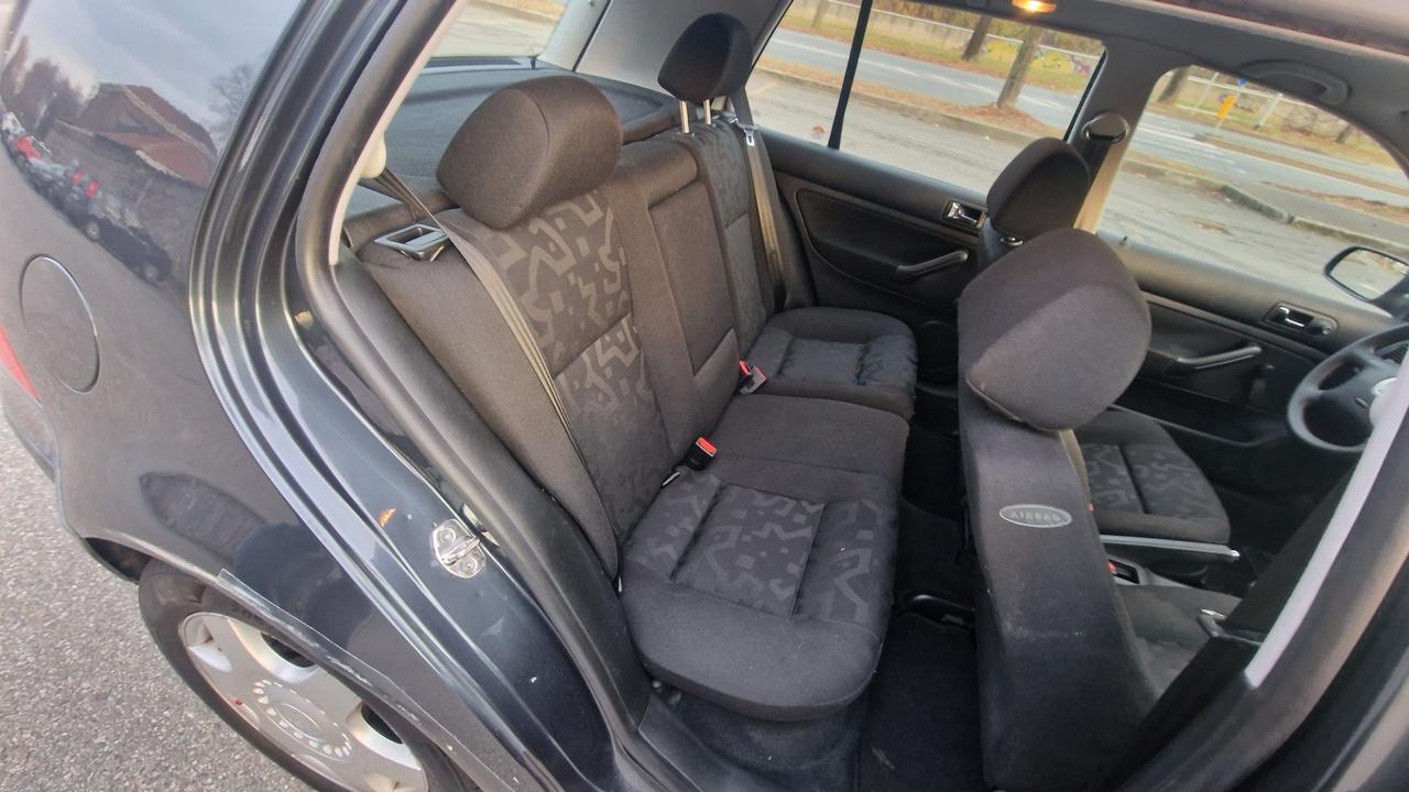 Volkswagen Golf 1.4cc (Su Appuntamento)