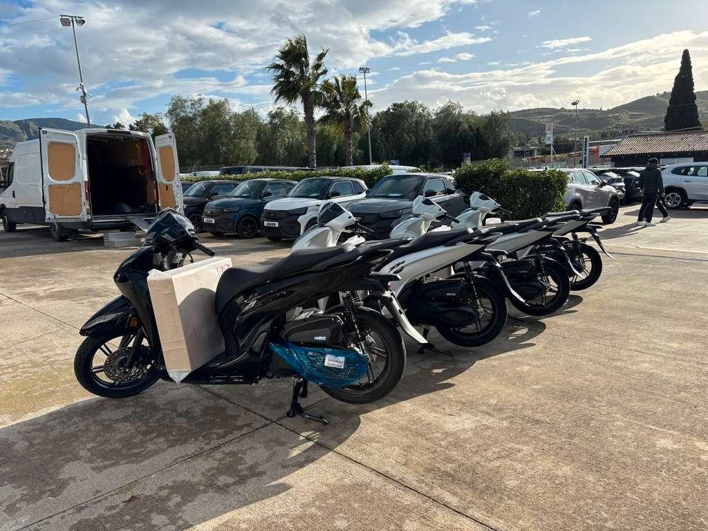 Nuovi arrivi Honda SH 350 My 2026 Tuo a solo 65 Euro al mese