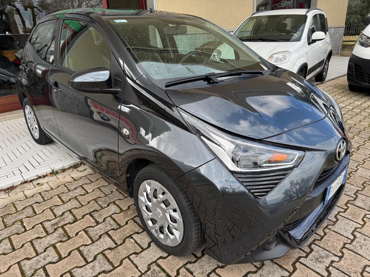 Toyota Aygo 1.0 VVT-i 72 CV 5 porte x-business