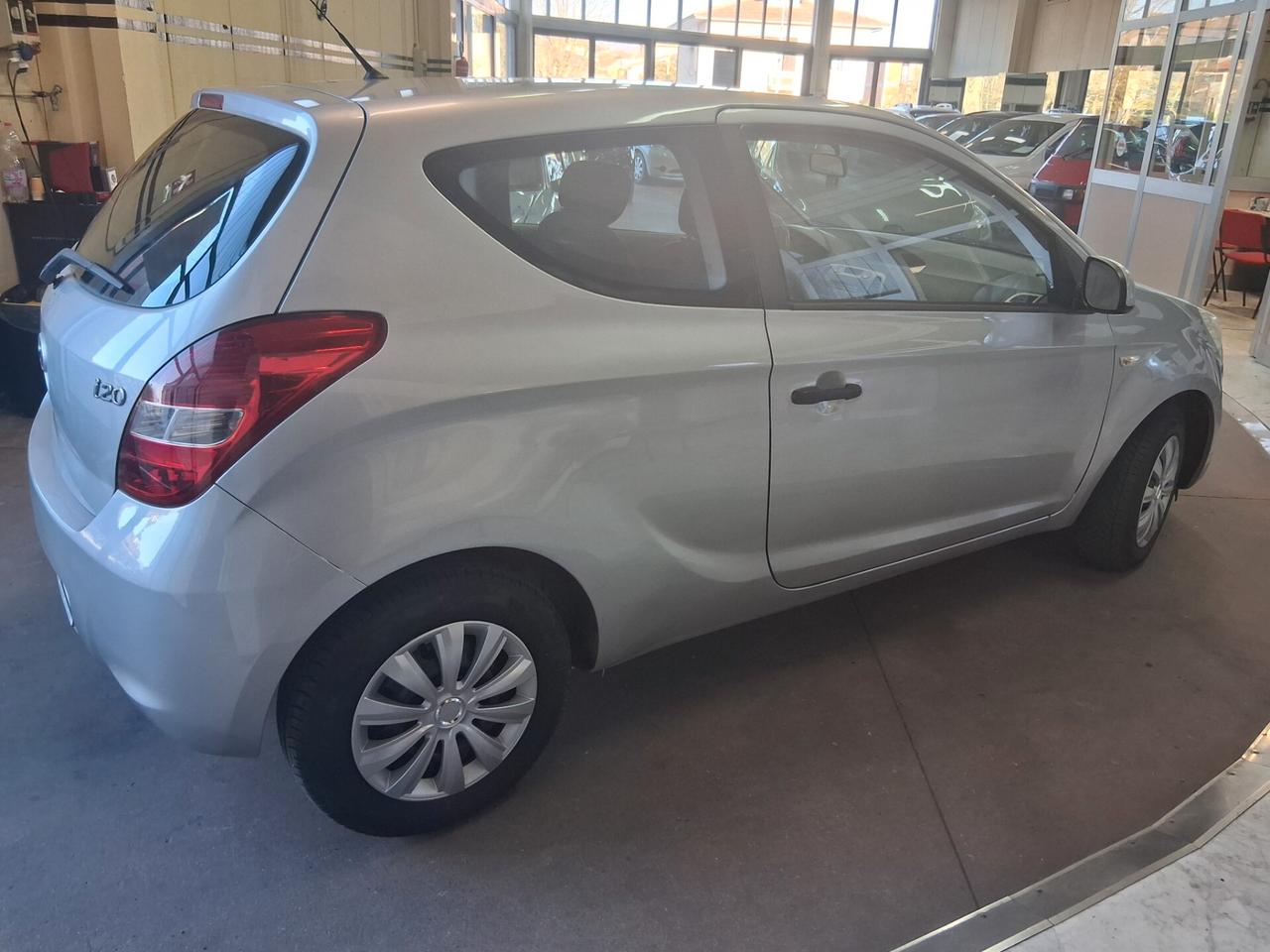 Hyundai i20 1.2 3p. Classic