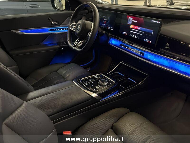 BMW Serie 7 G70 i7 xdrive60 MSport