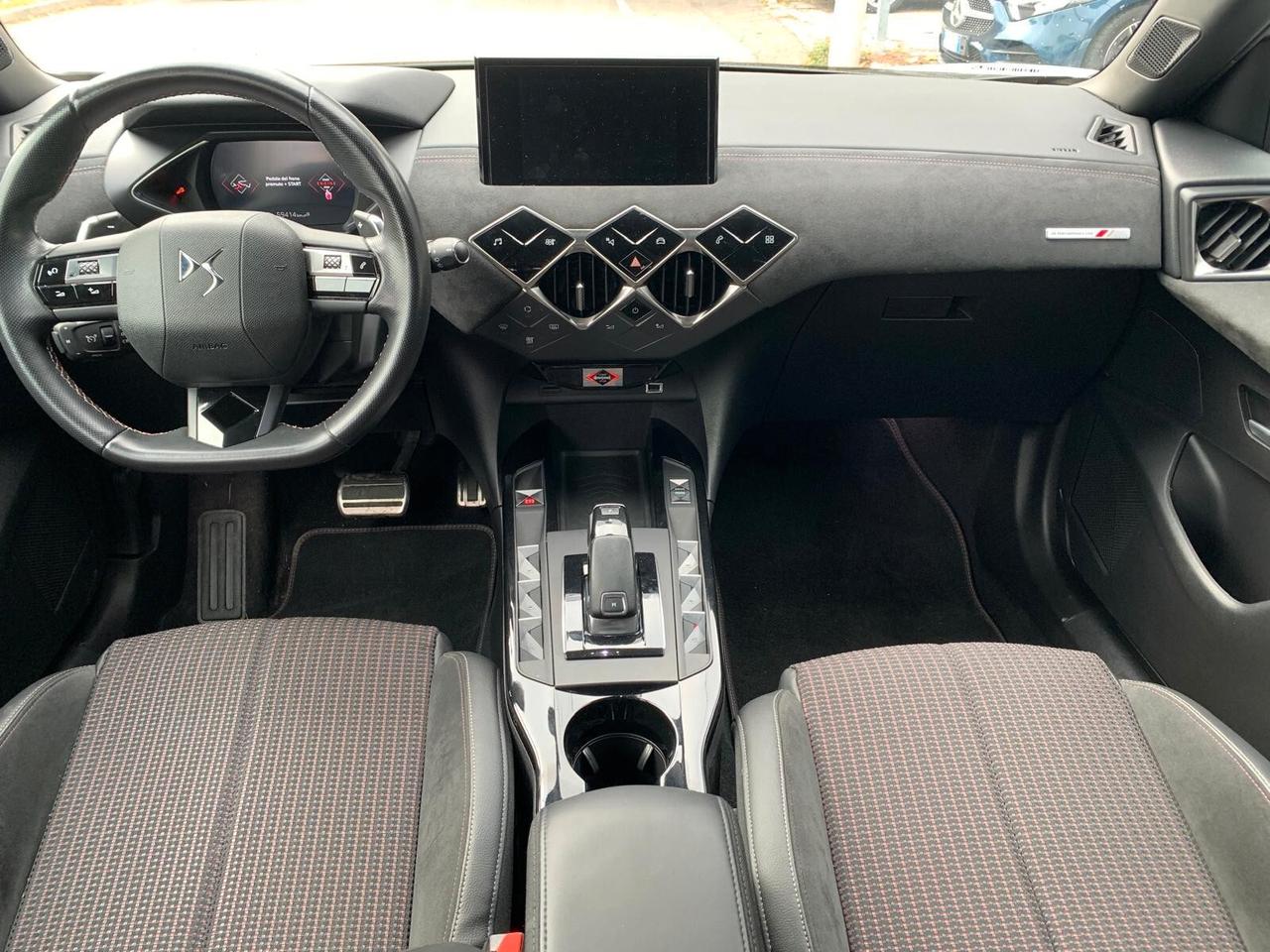 DS3 3 Crossback 130 aut. Performance Line *PROMO*
