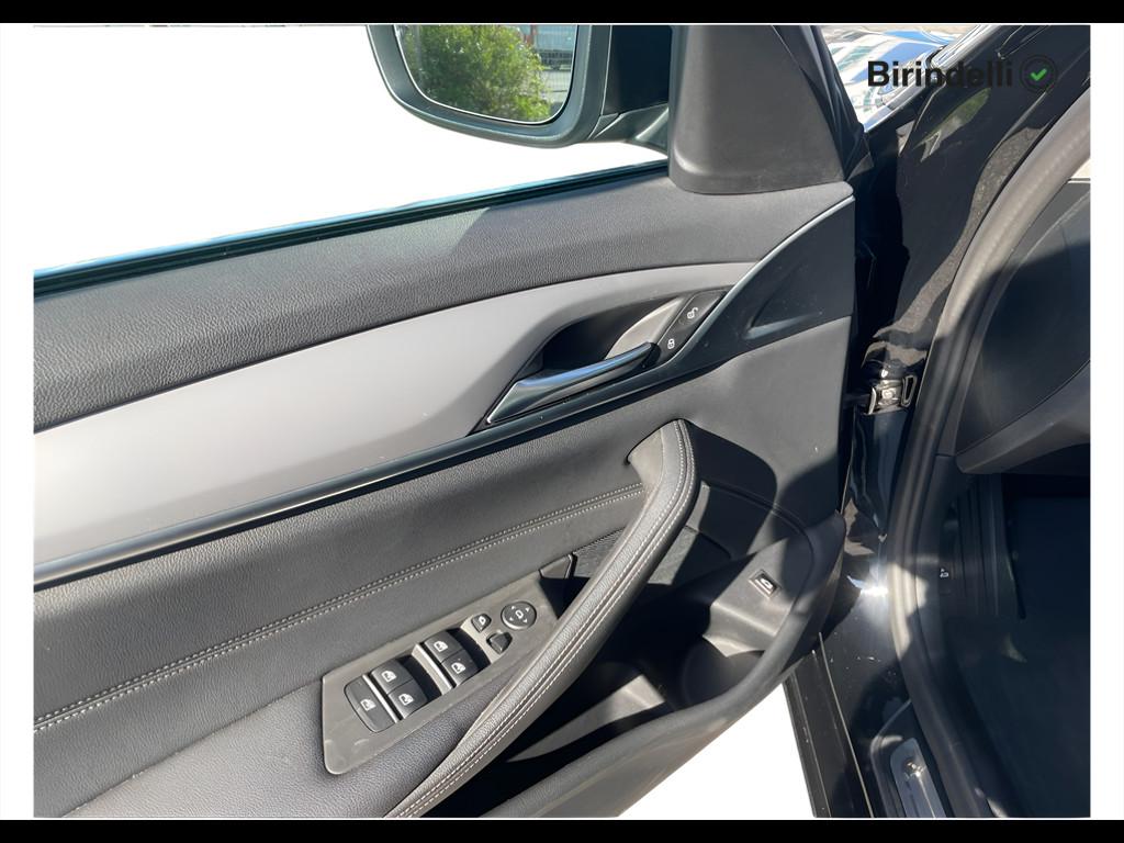 BMW Serie 5(G30/31/F90) - 518d 48V Business