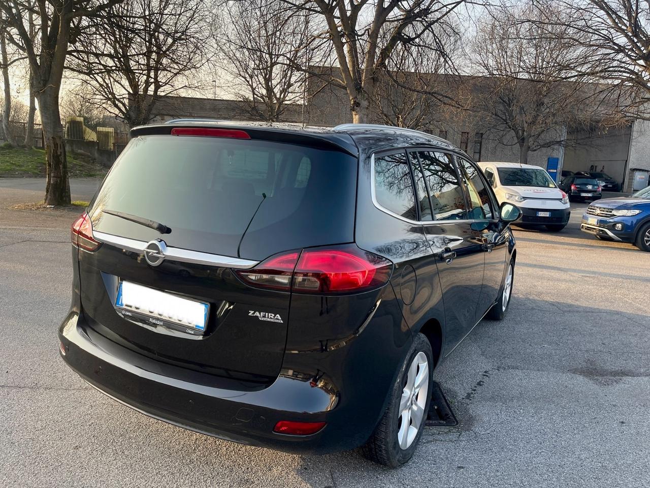 Opel Zafira Tourer 1.4 Turbo 140CV GPL Cosmo 2013 Posti7