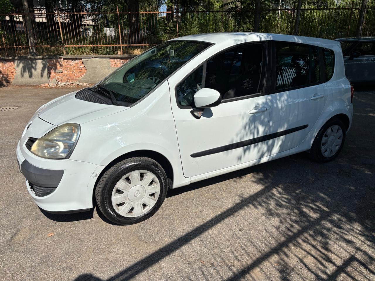 Renault Modus Grand 1.2 16V Live