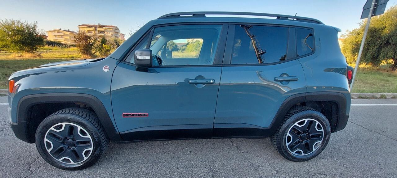 RENEGADE 2,0 DIESEL 170 CV 4X4 CAMBIO AUTOMATICO TRAILHAWK LEGA TELEFONO IMPECCABILE