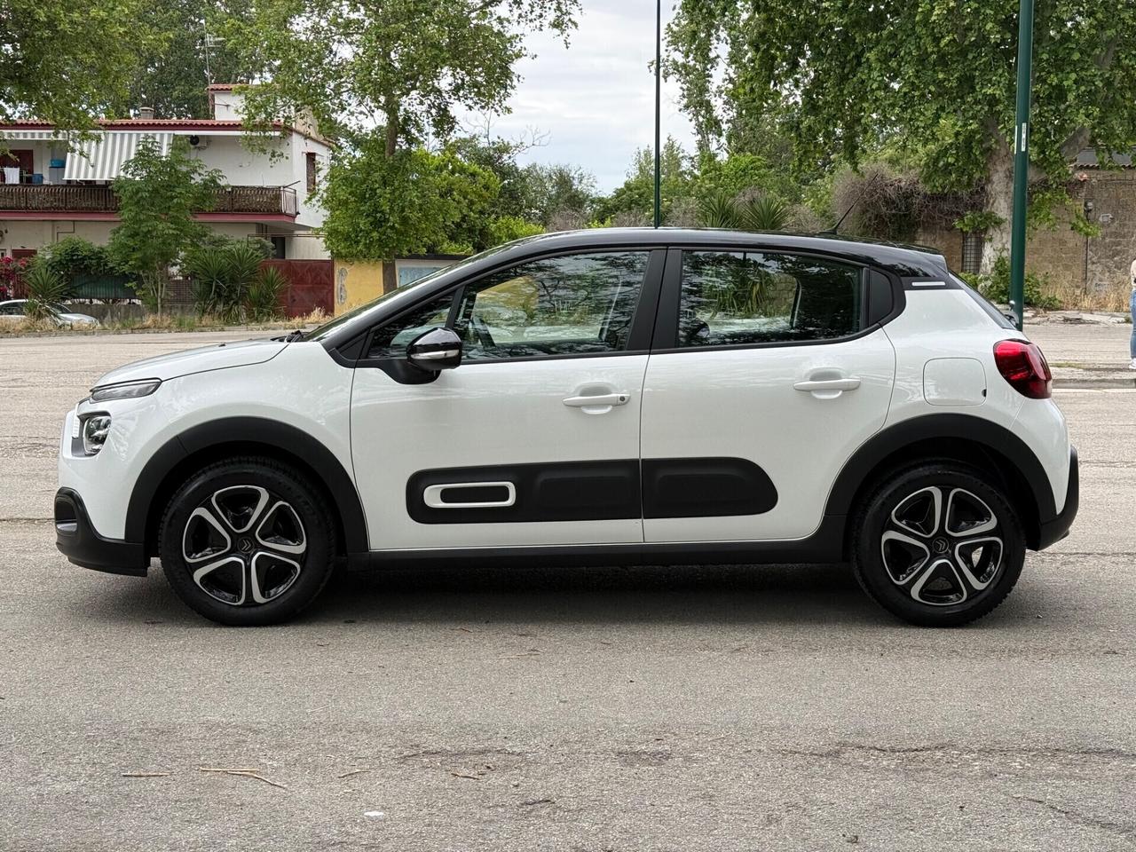 CITROËN C3 2022 PureTech 1.2 83cv Shine