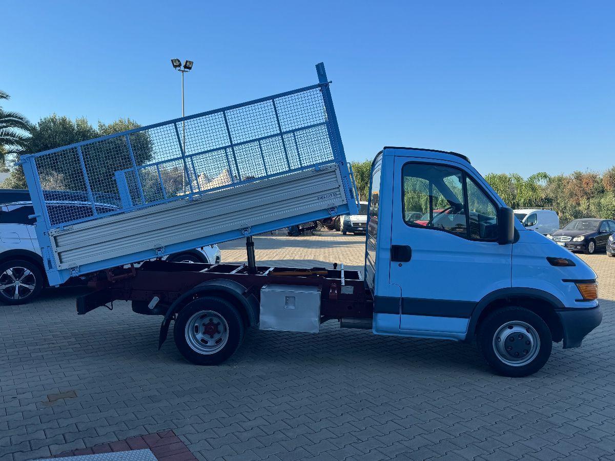 IVECO Daily 35C12 Ribaltabile Trilaterale Giardinaggio