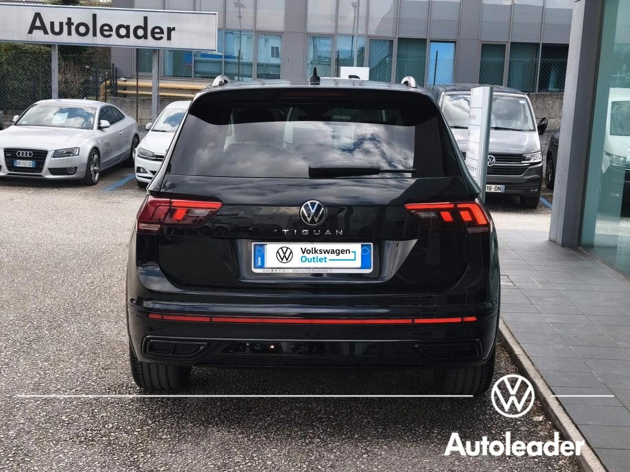Volkswagen Tiguan 2.0 TDI 150 CV DSG R-Line Black Pack