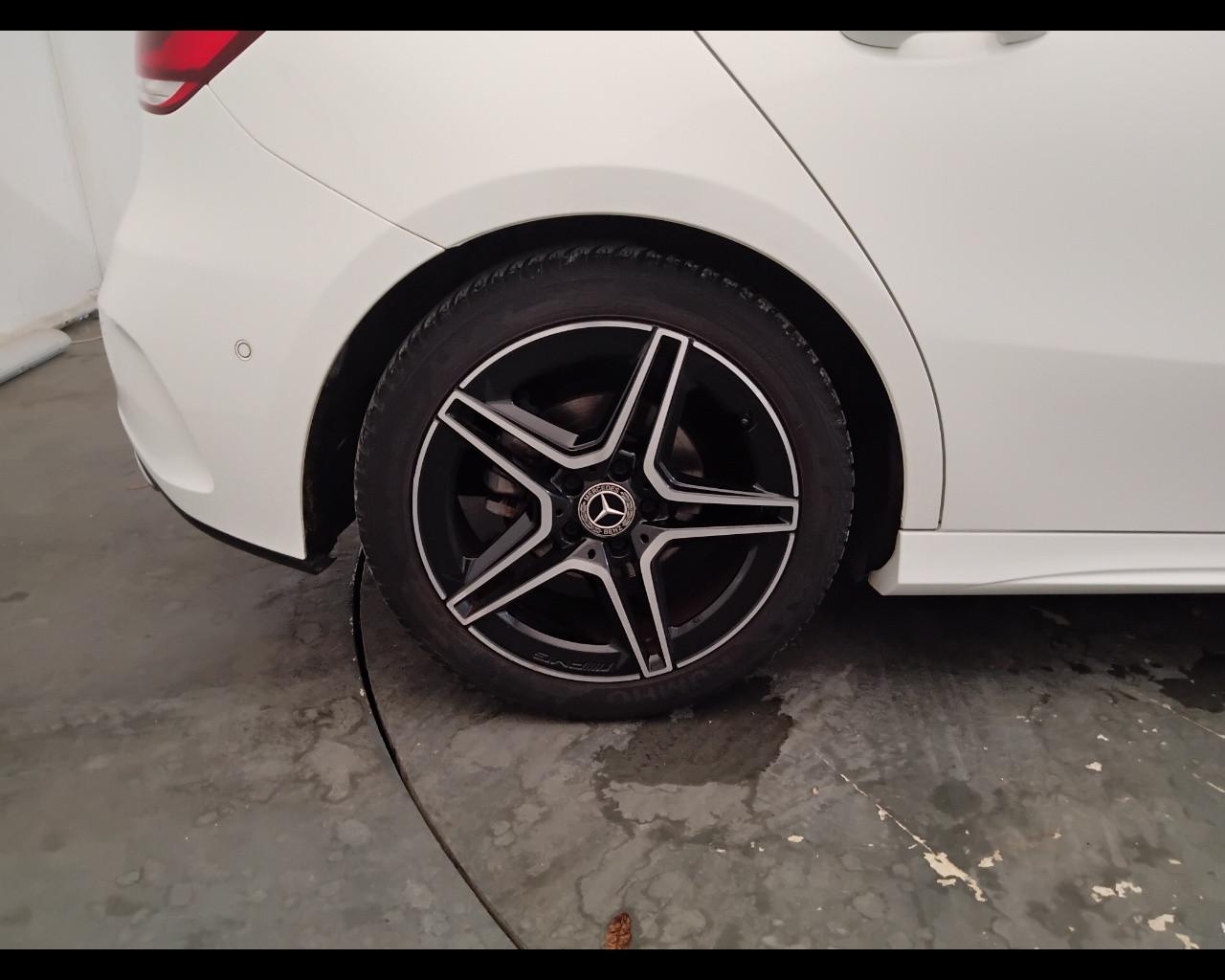 Mercedes-Benz Classe A - W177 2018 - A 180 d Premium auto