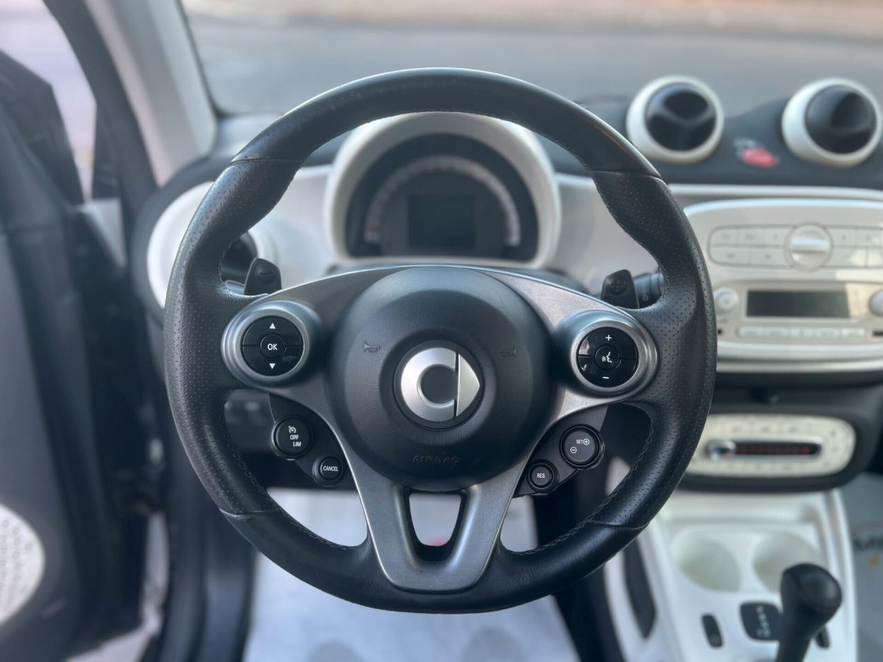 Smart fortwo 453 PASSION SOLO 97.000KM 2015
