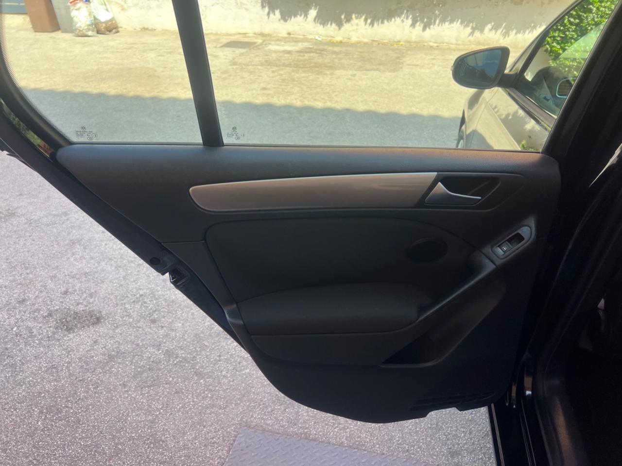 Volkswagen Golf Business 1.6 TDI 5p. Highline