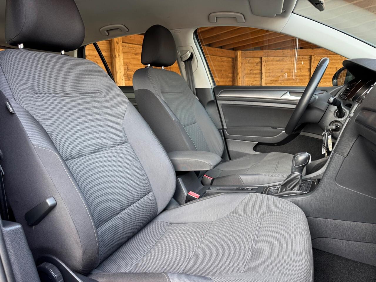 Volkswagen golf 1.6 TDI DsG DISTRIBUZIONE ESEGUITA