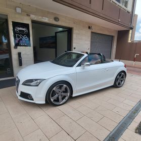 Audi TT TTS Roadster 2.0 272 CV TFSI quattro S tronic